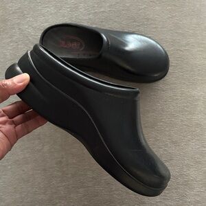 Klogs Dusty Slip Resistant Work Clogs